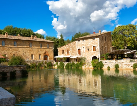 bagno-vignoni-toscane-du-sud.webp