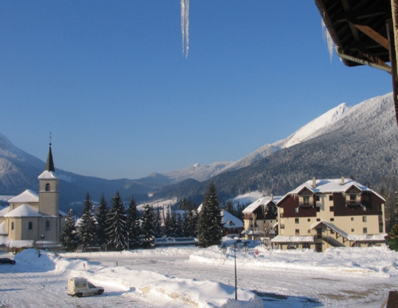 centre-du-village-de-saint-pierre-de-chartreuse.jpg