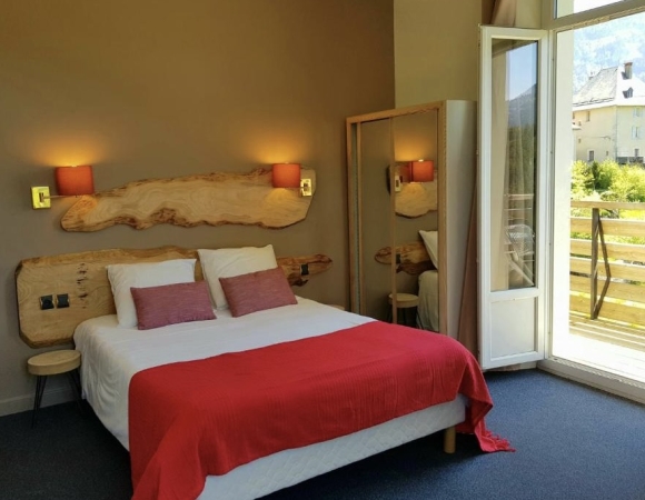 chambre-hotel-chatreuse-france.jpg