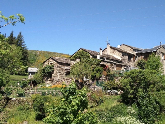 douch-caroux-herault.jpg