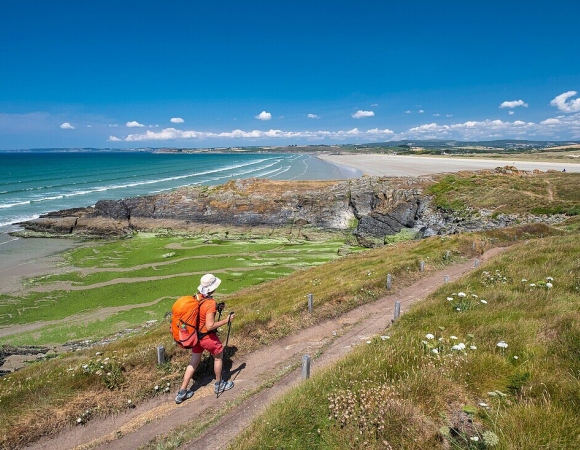longue-plage-du-finistere-en-randonnee.jpg
