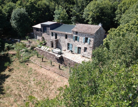 maison-de-rosis-dans-le-caroux-france.JPG