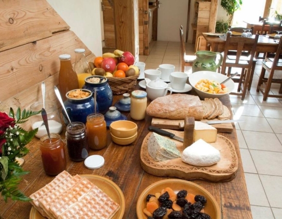 petit-dejeuner-au-chalet.jpg
