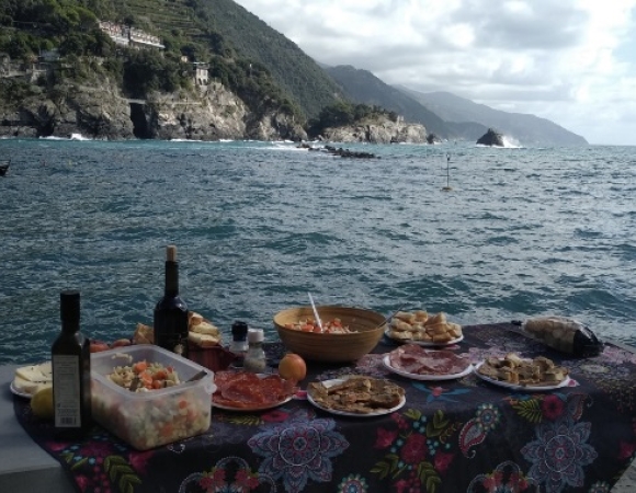 pique-nique-au-bord-de-la-mediterranee-protofino.jpeg