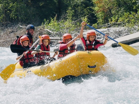 rafting.jpg