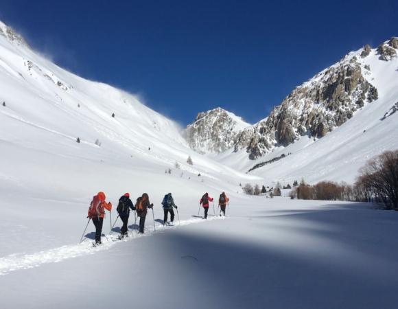 rando-raquette-dans-la-vallee-de-nevache.jpg