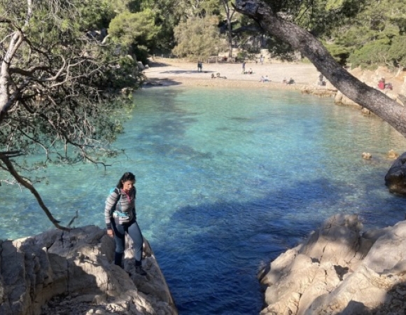 rando-sur-les-sentiers-des-calanques-invitant-a-la-baignade.jpeg