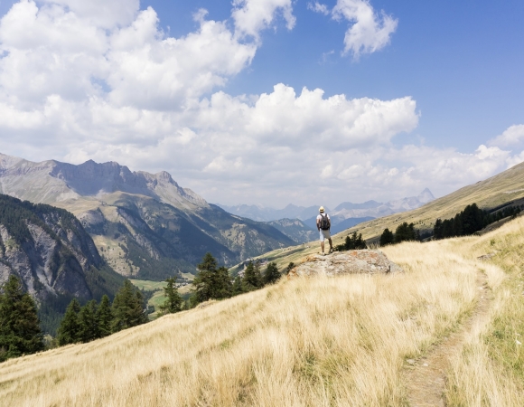 randonnee-dans-le-parc-naturel-du-queyras.jpeg
