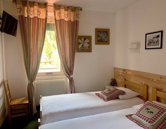 chambre-hotel-chatreuse.jpg